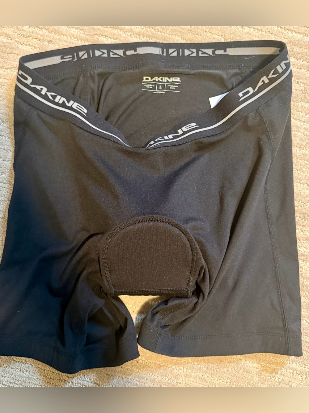 Dakine women's chamois size large
